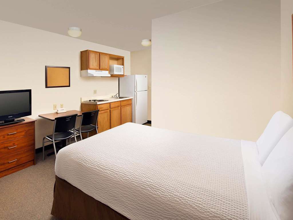 Extended Stay America Select Suites - Kalamazoo - West Room photo